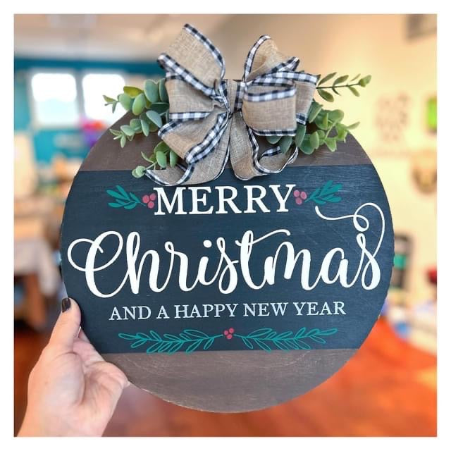 HOLIDAY DOOR HANGERS AND ROUNDS WORKSHOP