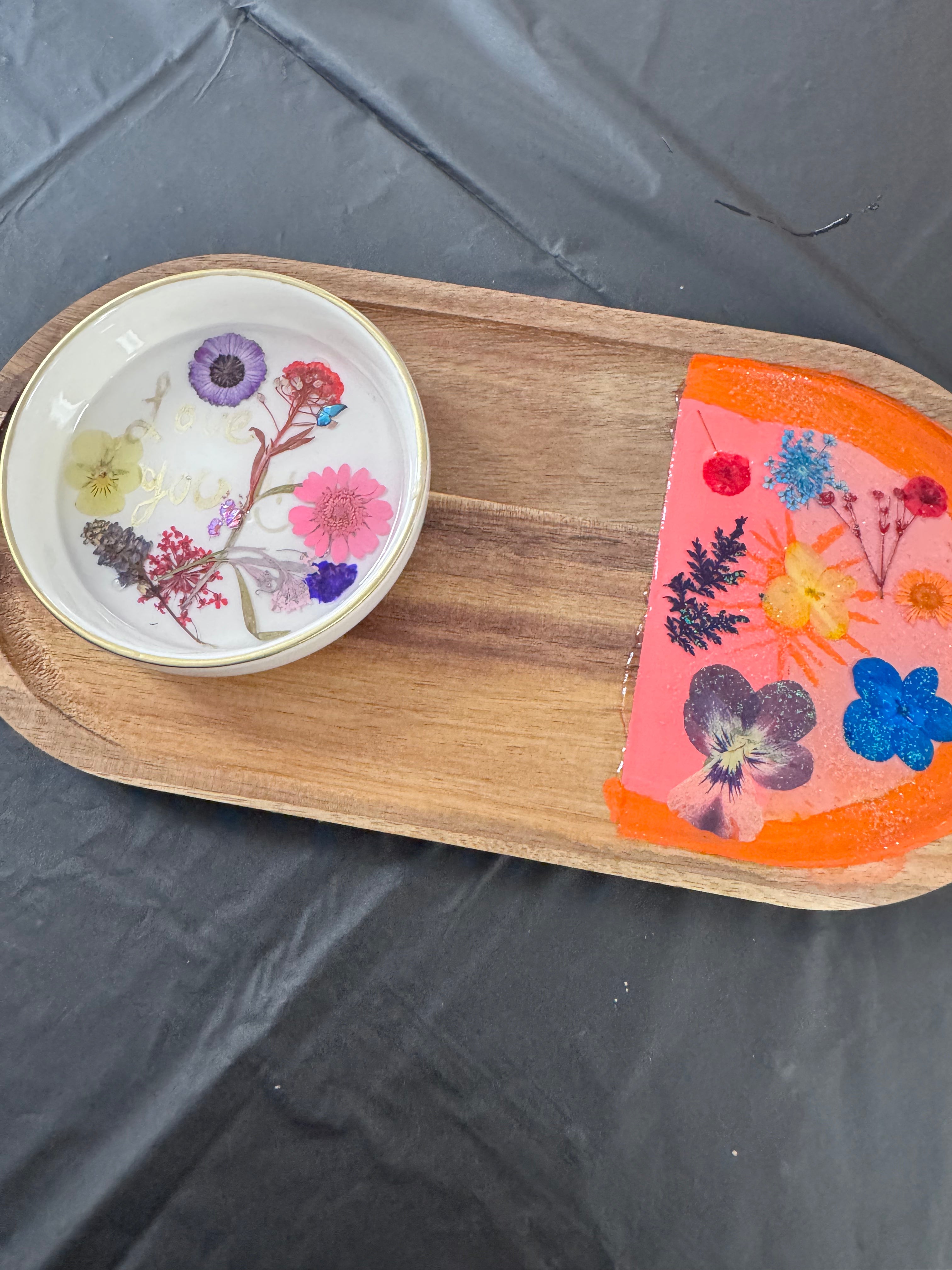 TRINKETS & TRAYS