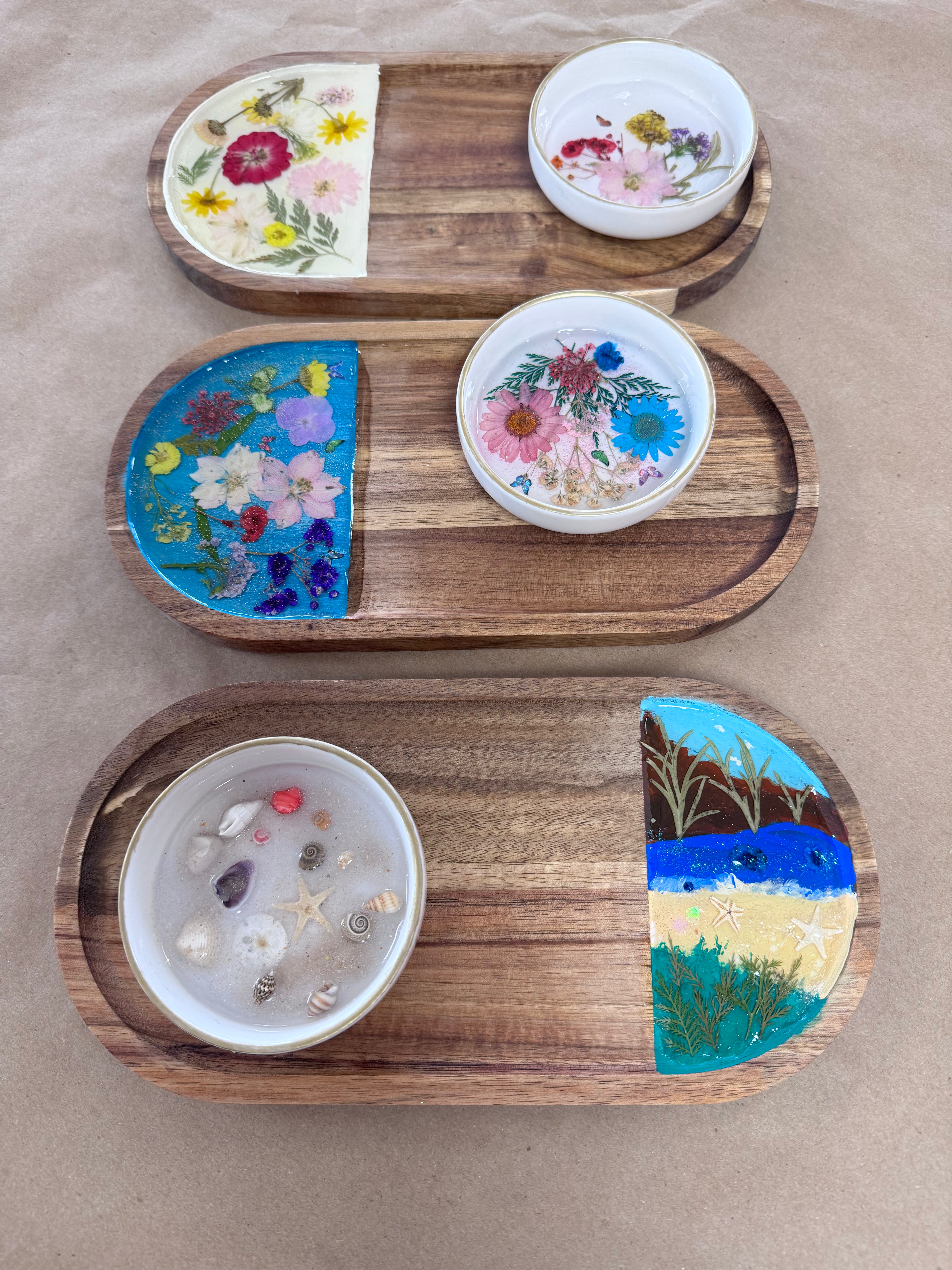 TRINKETS & TRAYS
