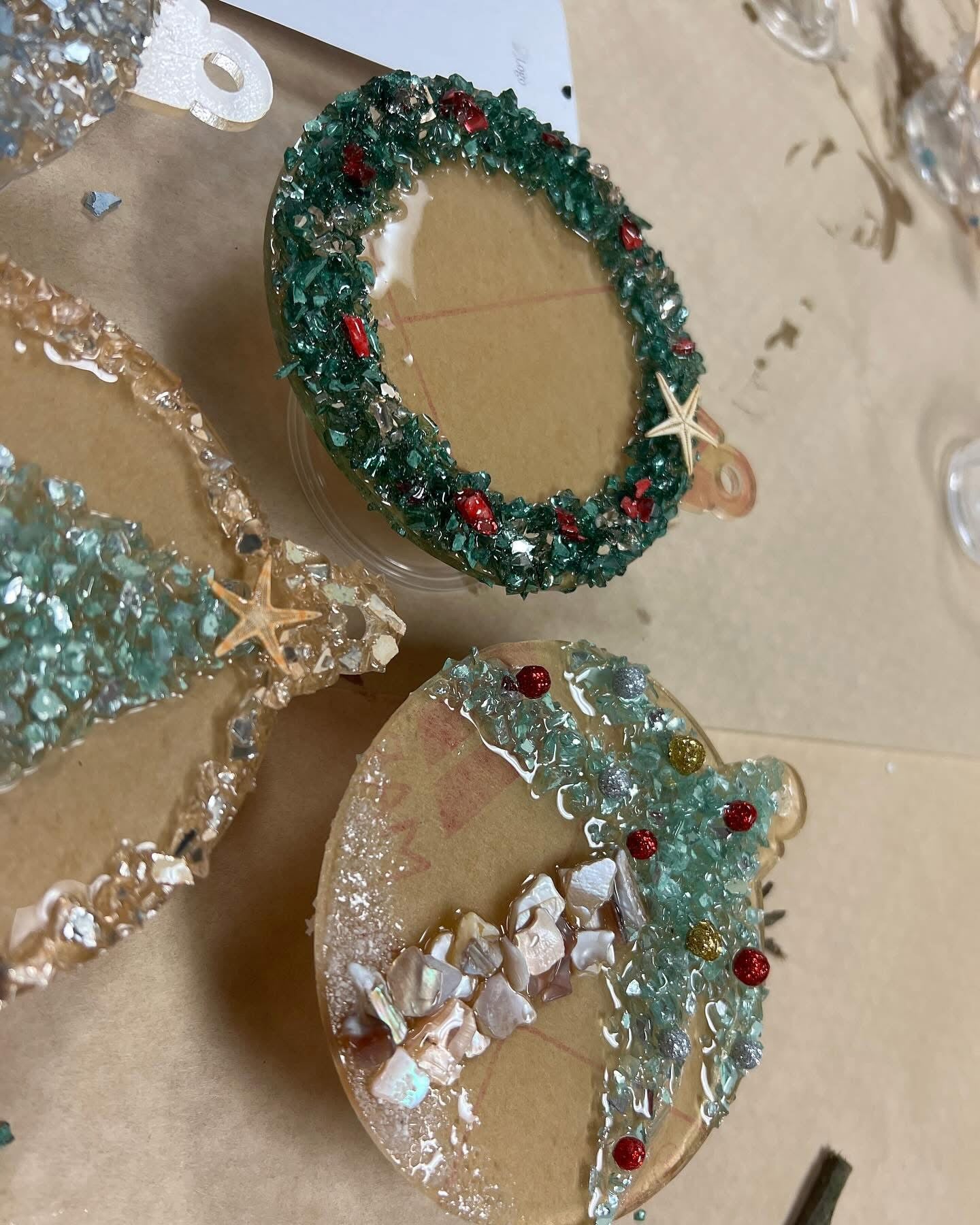 RESIN ORNAMENTS STONE CREEK-NOV 20TH,6PM