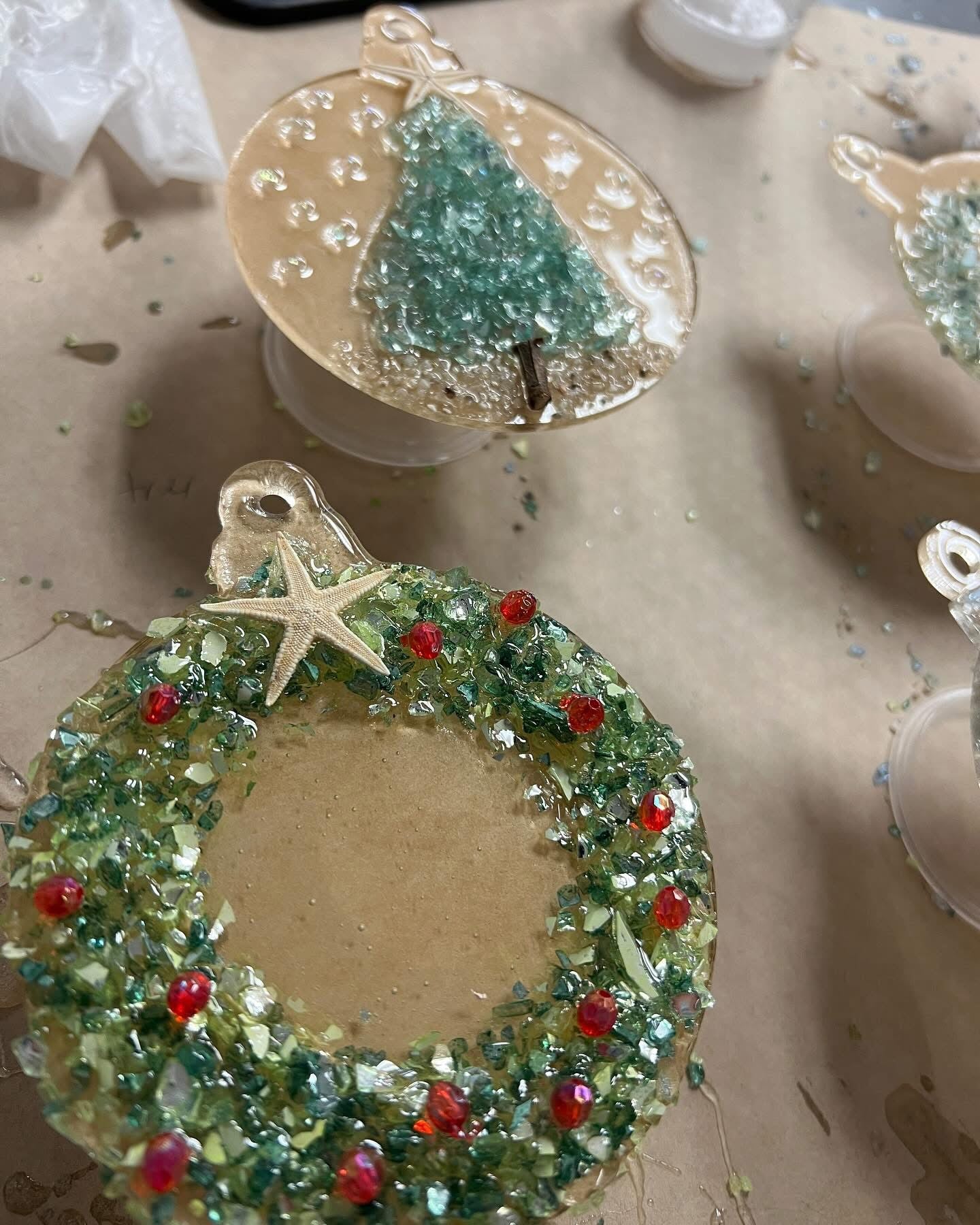 RESIN ORNAMENTS STONE CREEK-NOV 20TH,6PM