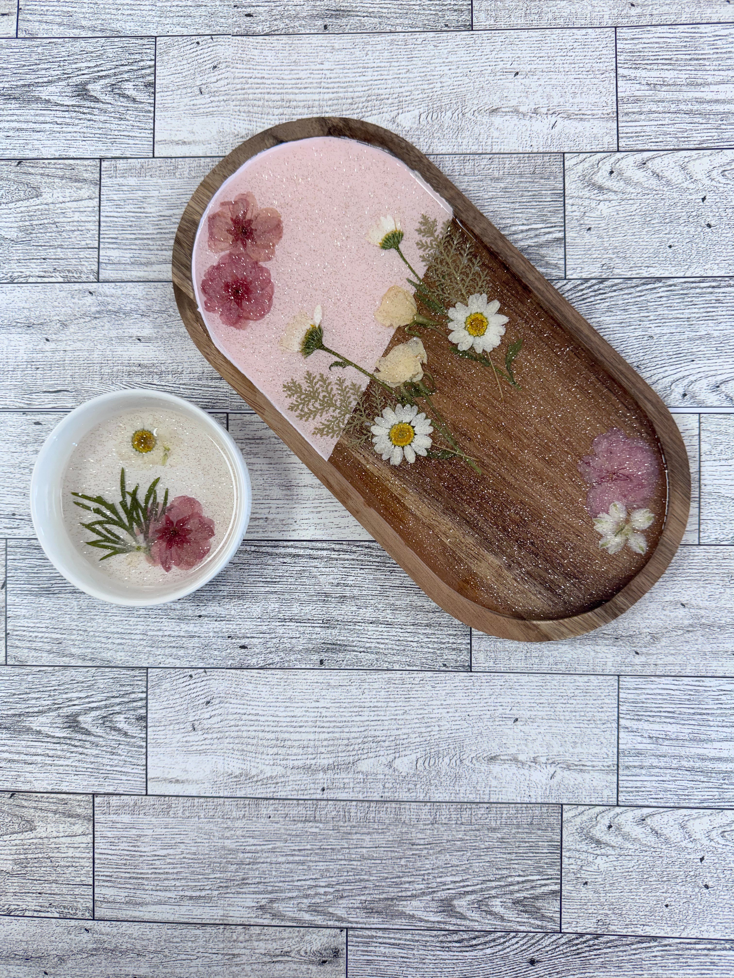 TRINKET & TRAYS