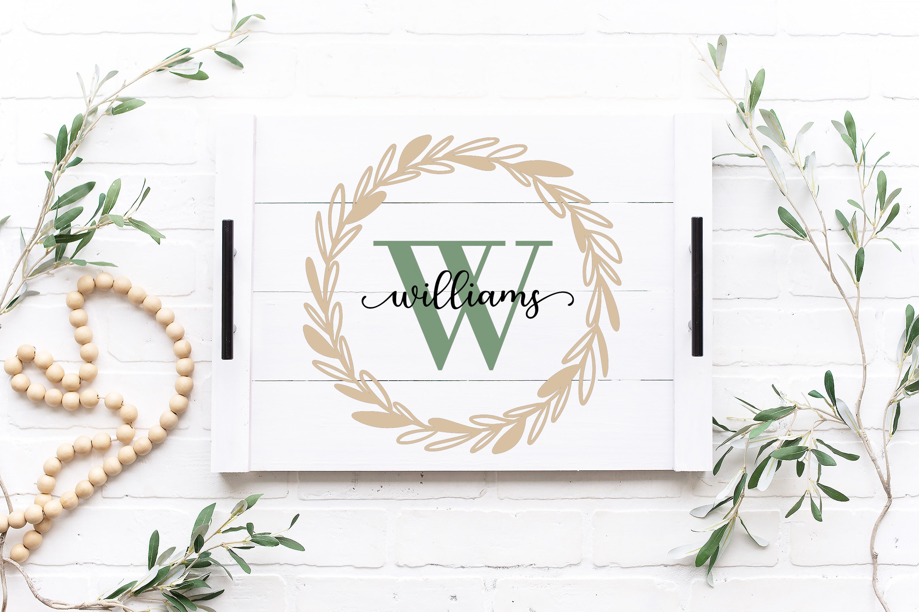 TEAM BUILDING PERSONALIZED FARMHOUSE TRAYS