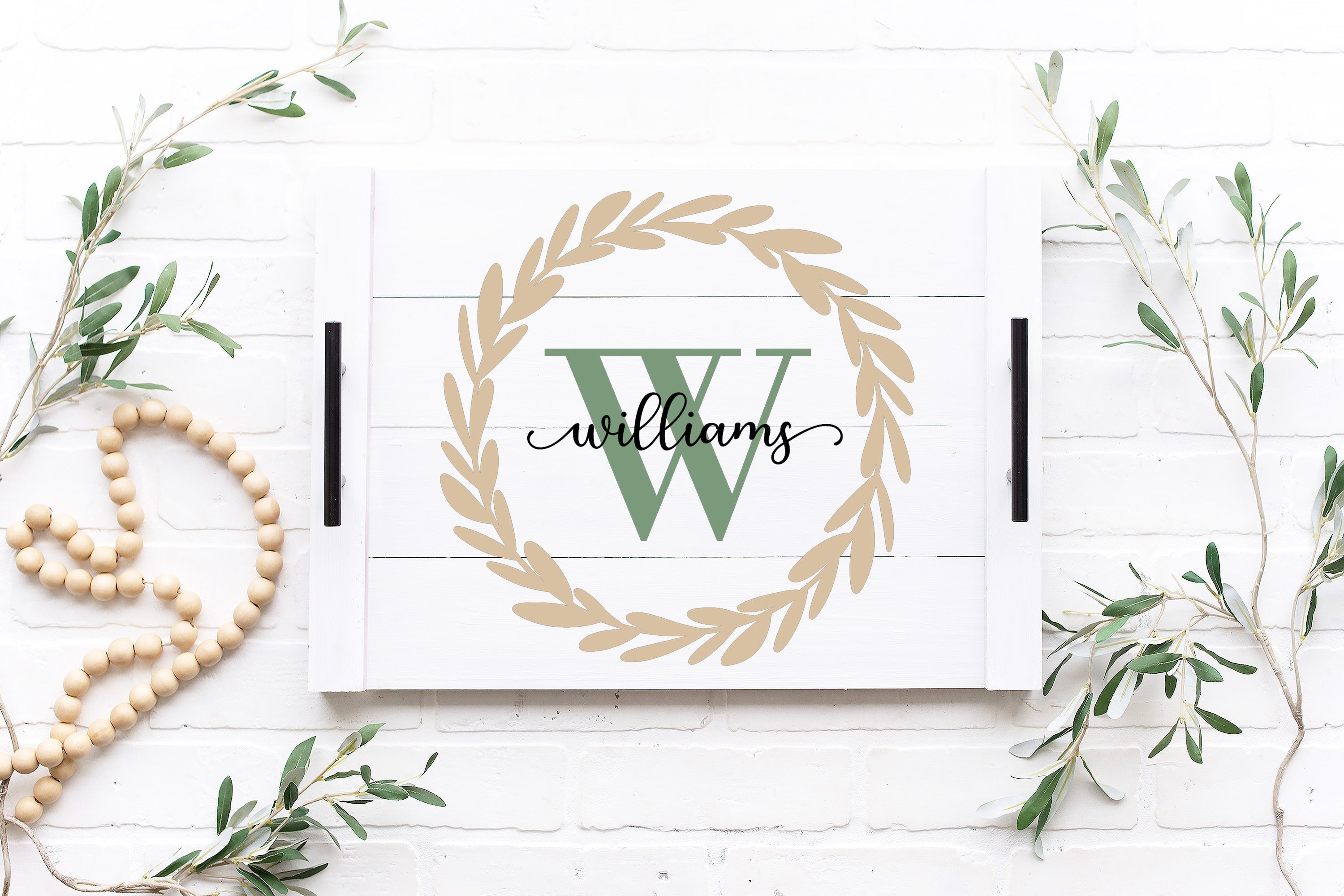 TEAM BUILDING PERSONALIZED FARMHOUSE TRAYS