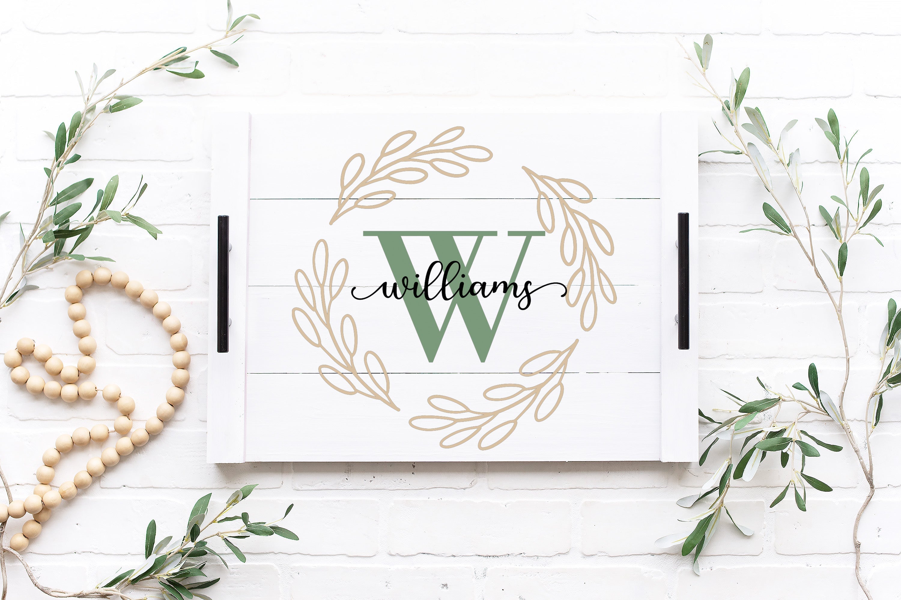 TEAM BUILDING PERSONALIZED FARMHOUSE TRAYS