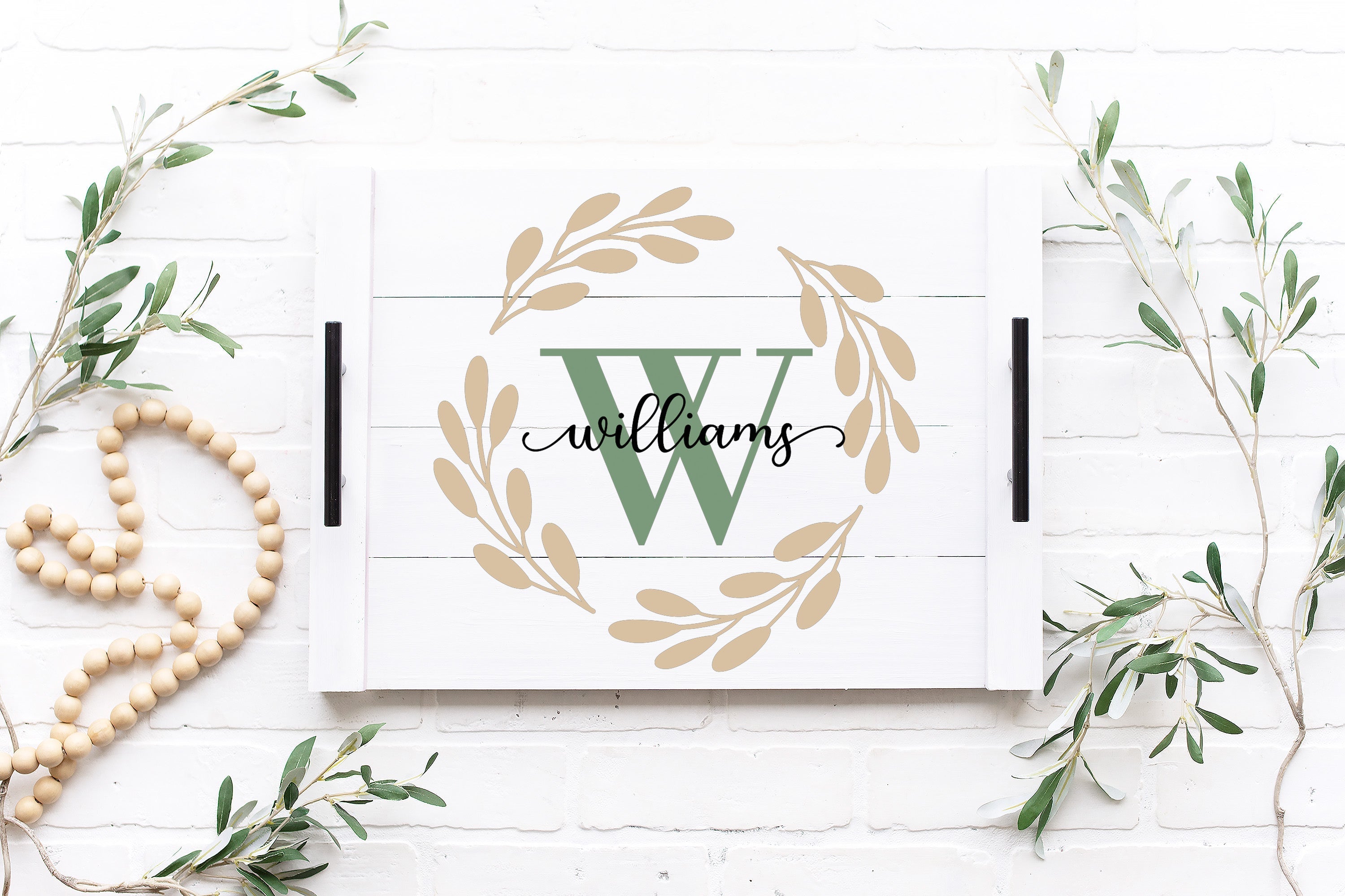 TEAM BUILDING PERSONALIZED FARMHOUSE TRAYS