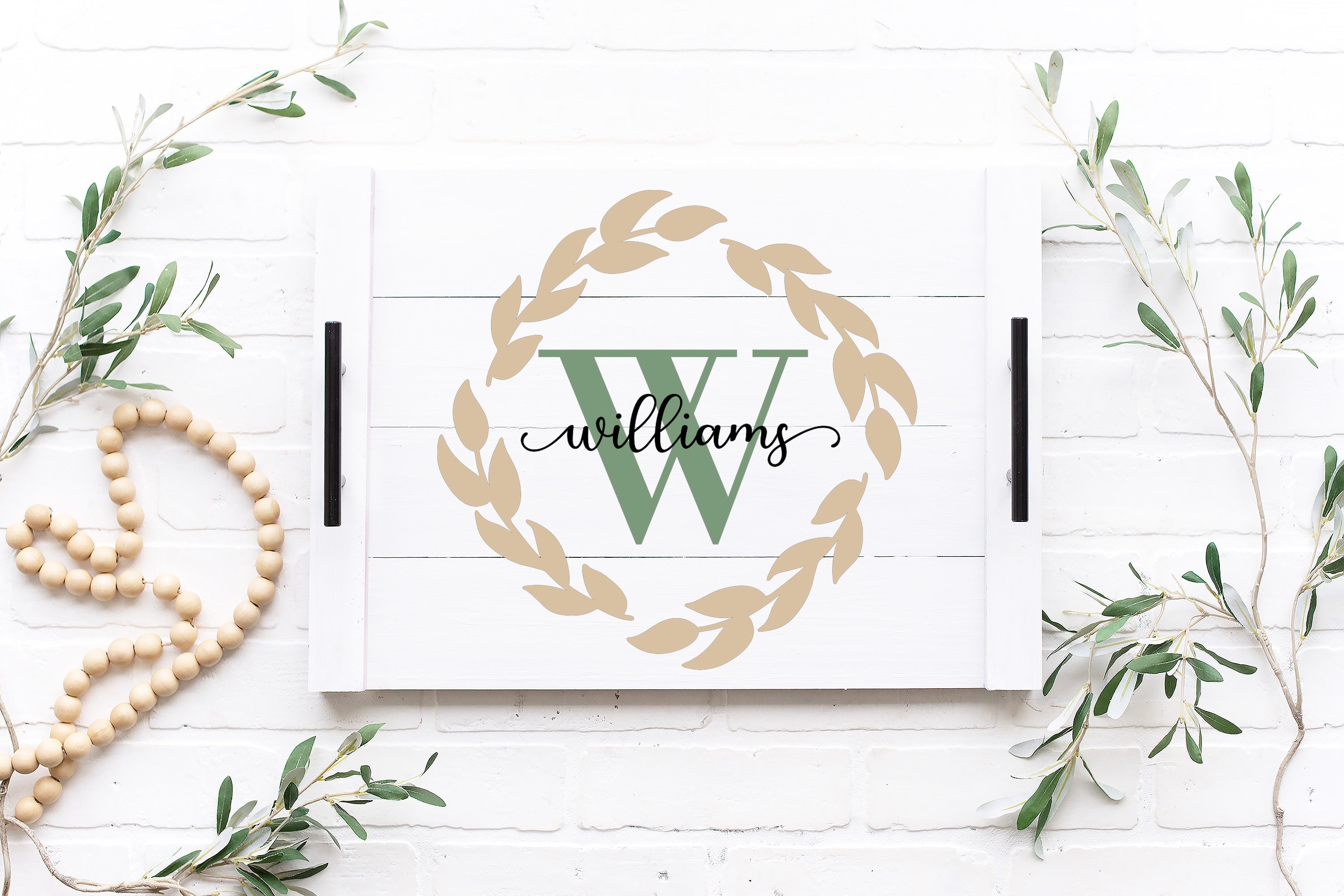 TEAM BUILDING PERSONALIZED FARMHOUSE TRAYS